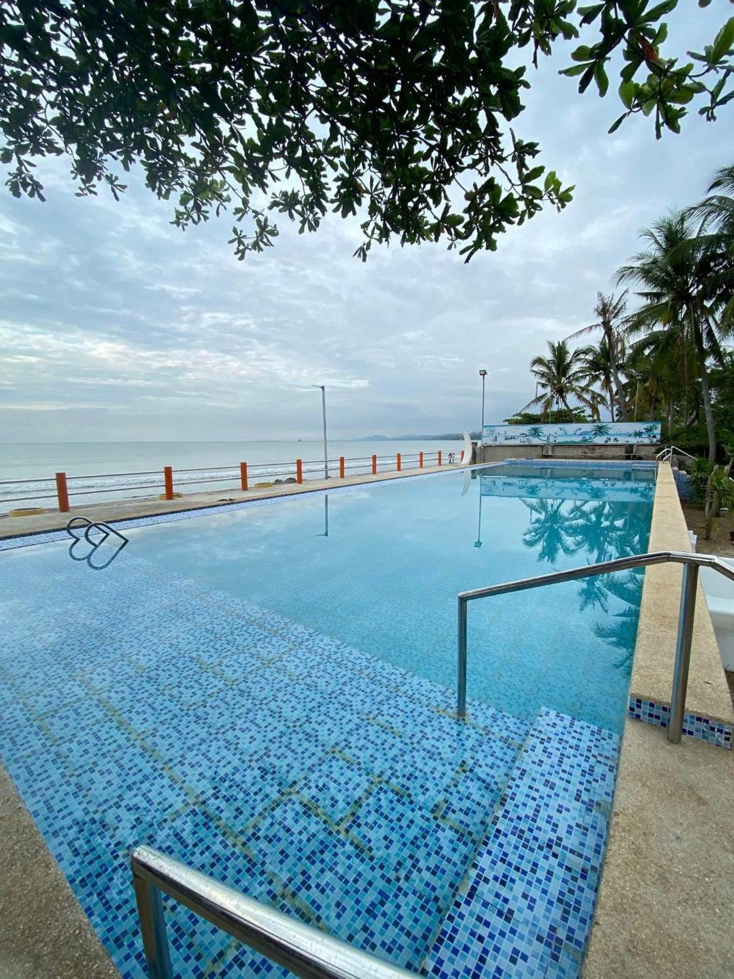 Happy Ripples Beach Resort Mabilao Eksteriør bilde